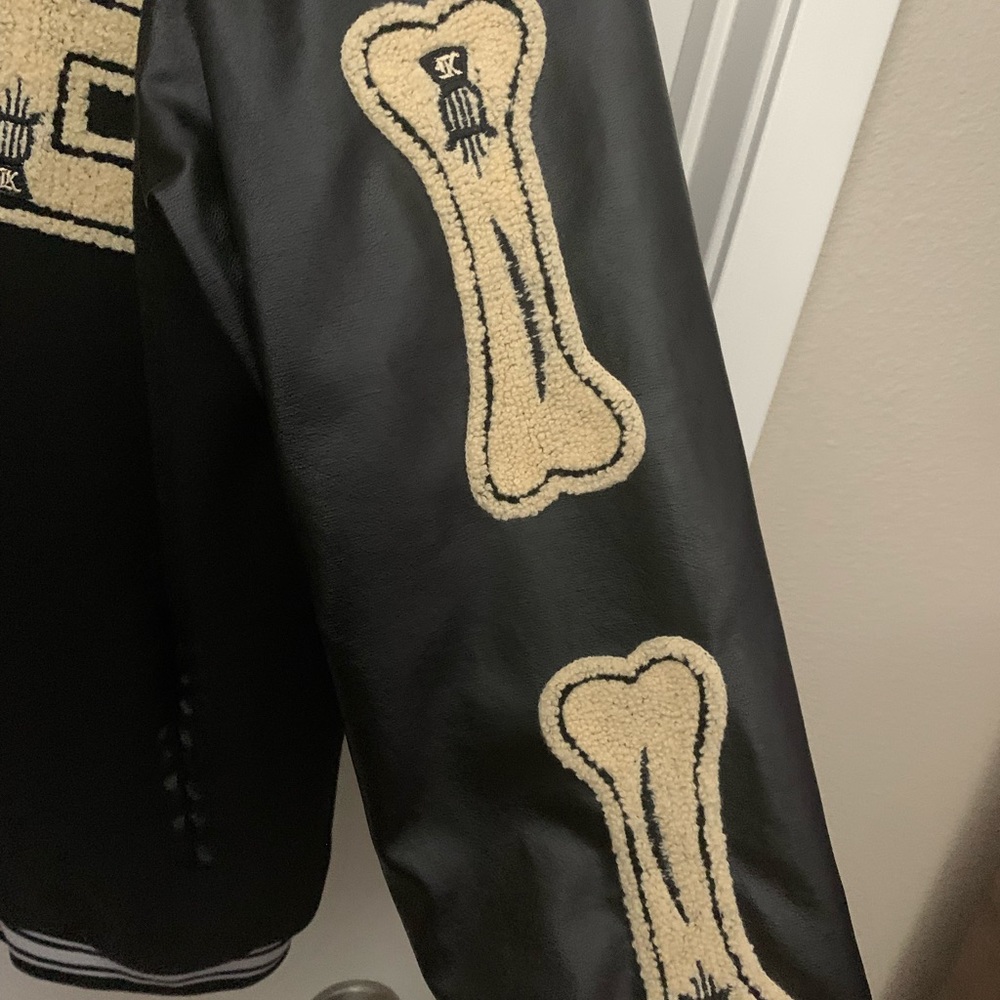 Varsity jacket - Picture 3 of 3